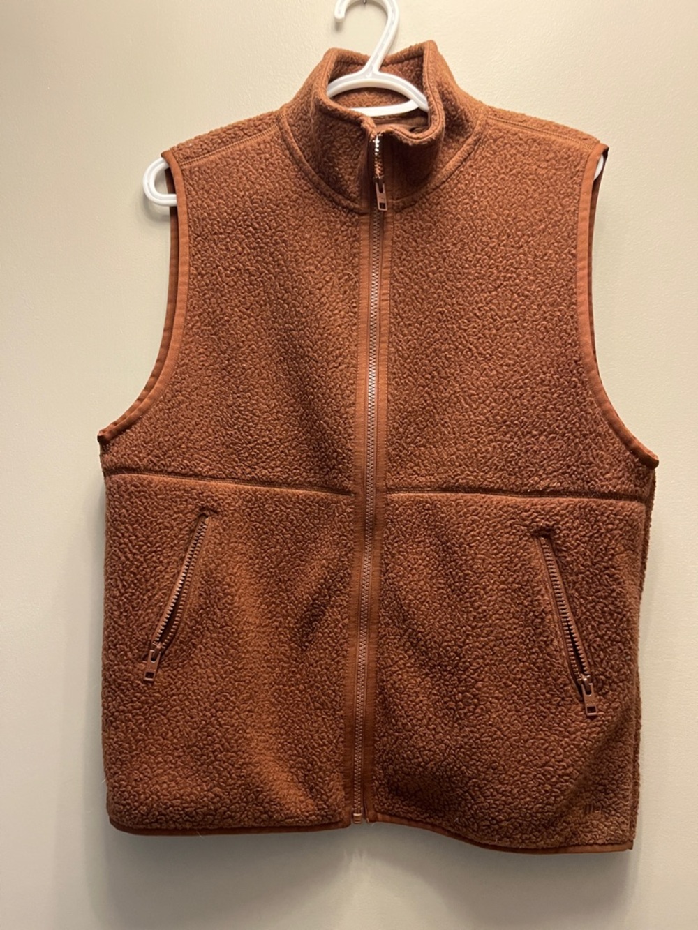 Aritzia Rust Brown Polartec Thermal Pro Mockneck Vest